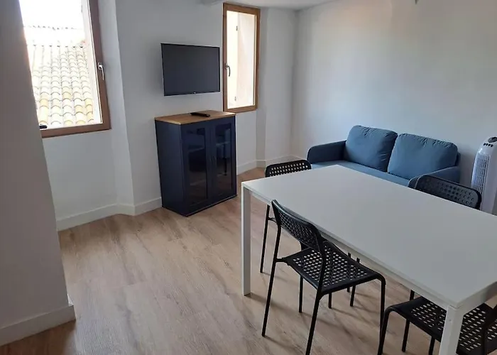 Petit Duplex Centre Medieval